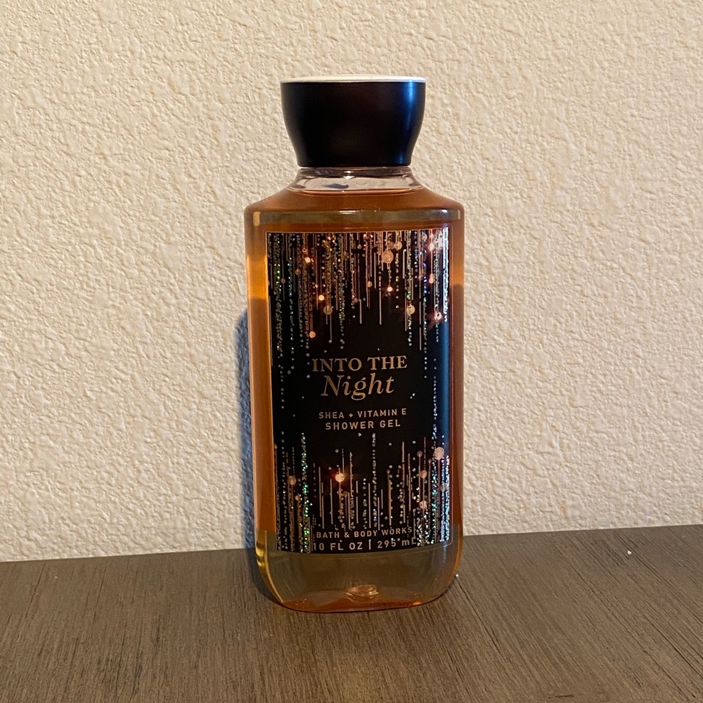 NWT Bath & Body Works Into the Night Shower Gel Body Wash